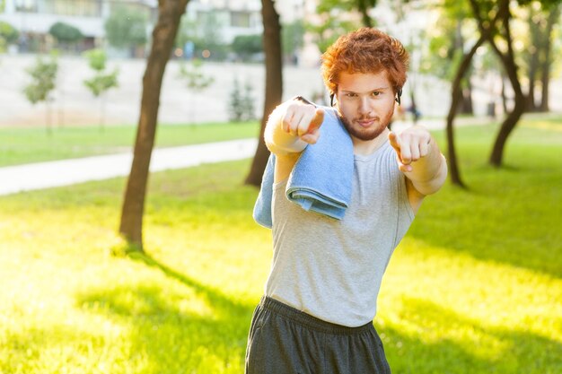 Które ćwiczenia pomagają nabrać pewności siebie?