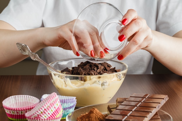 Jak zrobić zdrowe słodycze w domu?