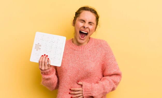 Co wywołuje miesiączkę i jak działa ten proces?